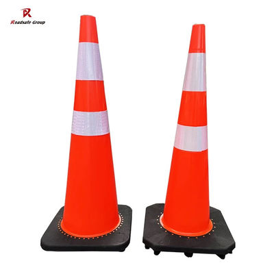 quality Προειδοποιητικό PVC για την οδική ασφάλεια Κωνικοί κυκλοφορίας Αντανάκλαστοι Κωνικοί ασφαλείας Μαύρη βάση 36 ιντσών factory
