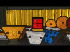 Χρησιμοποιείται κόκκινο περίβλημα οριοθέτησης